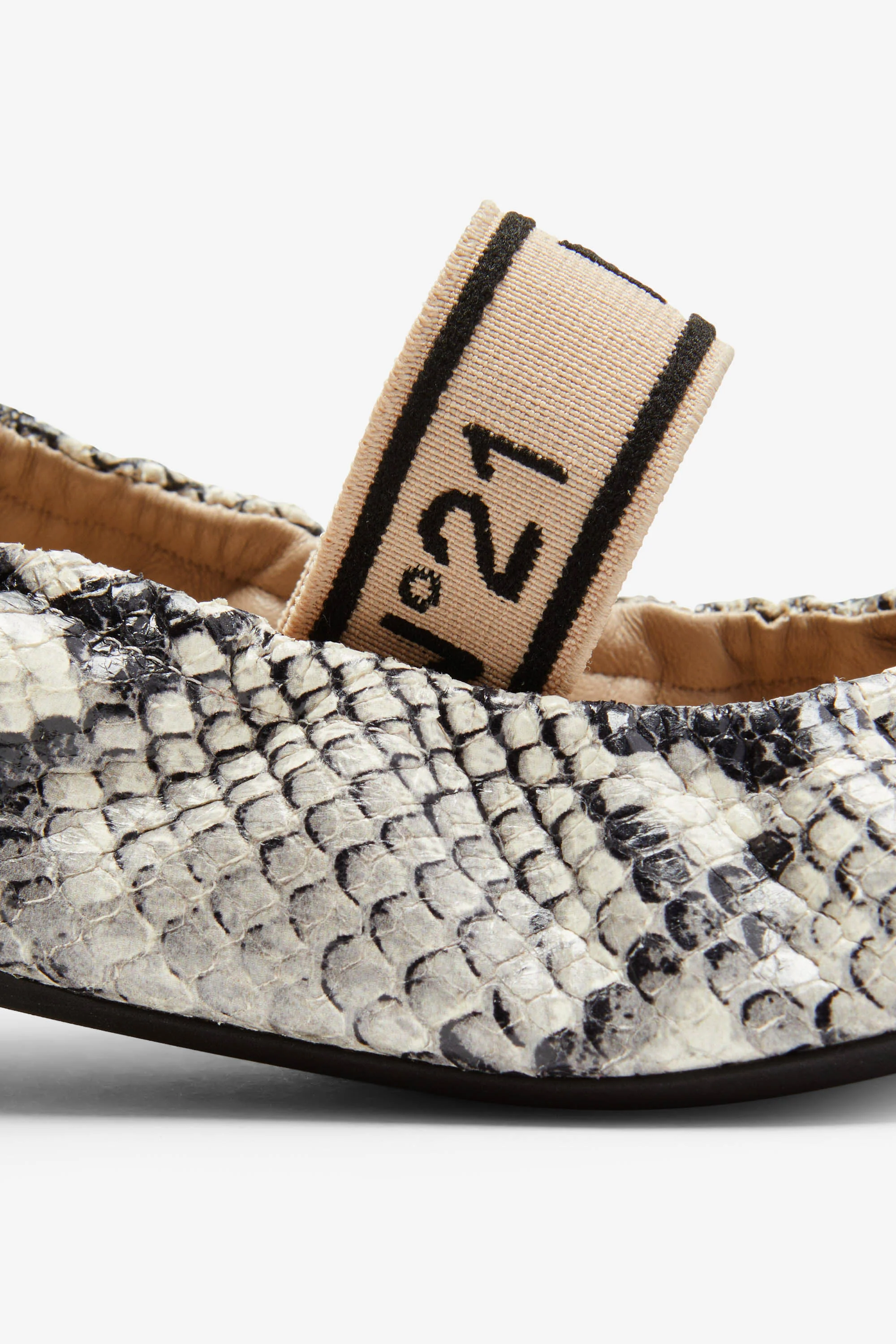 Ballerine a punta con fascia - Image 5