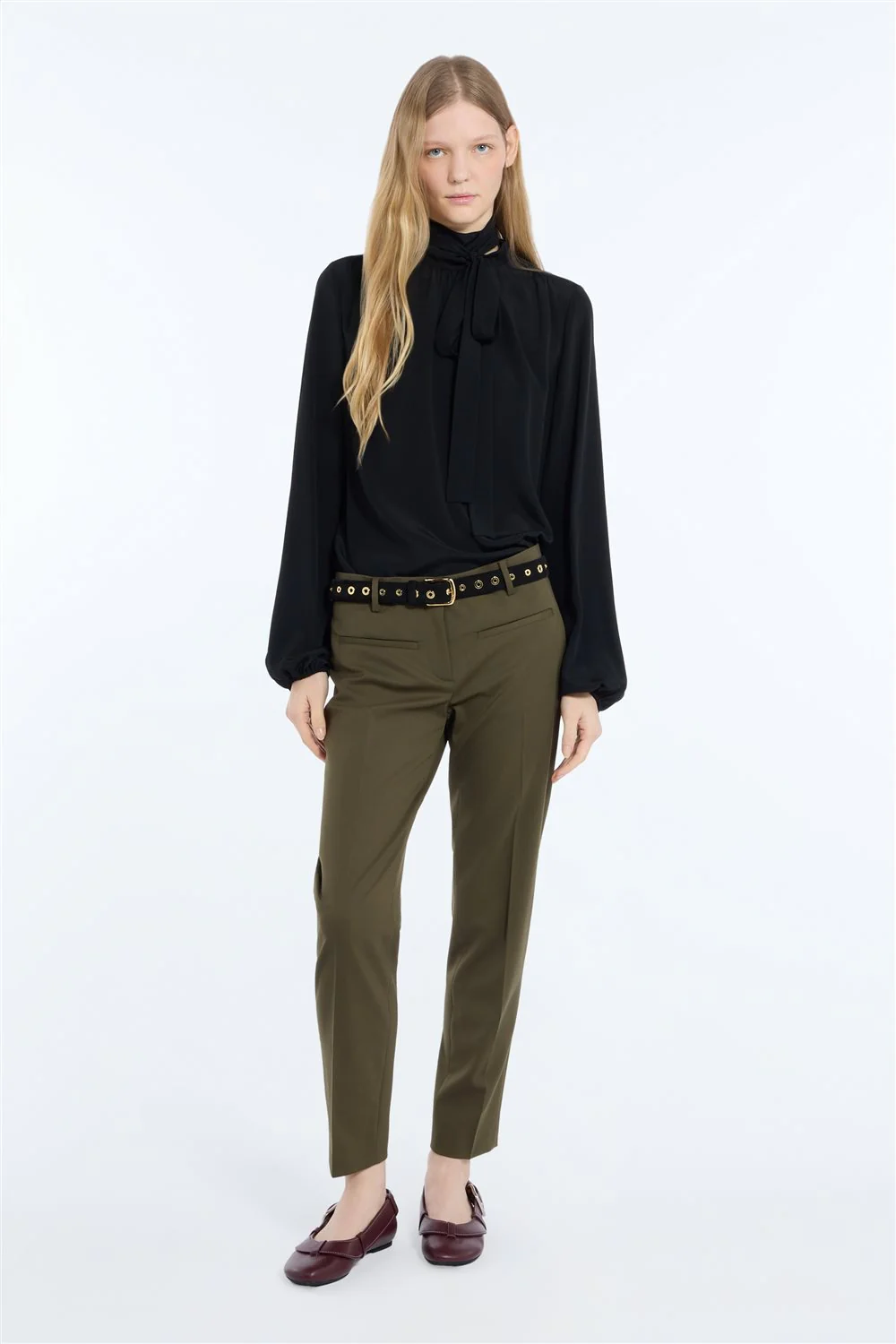 Blusa in tessuto con bottone gioiello - Image 4