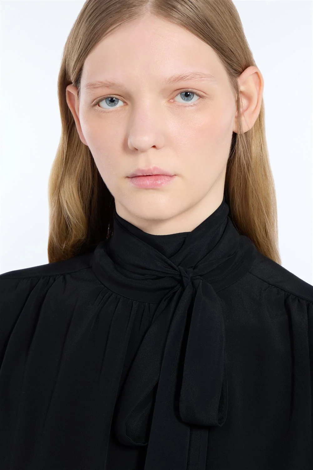 Blusa in tessuto con bottone gioiello - Image 5