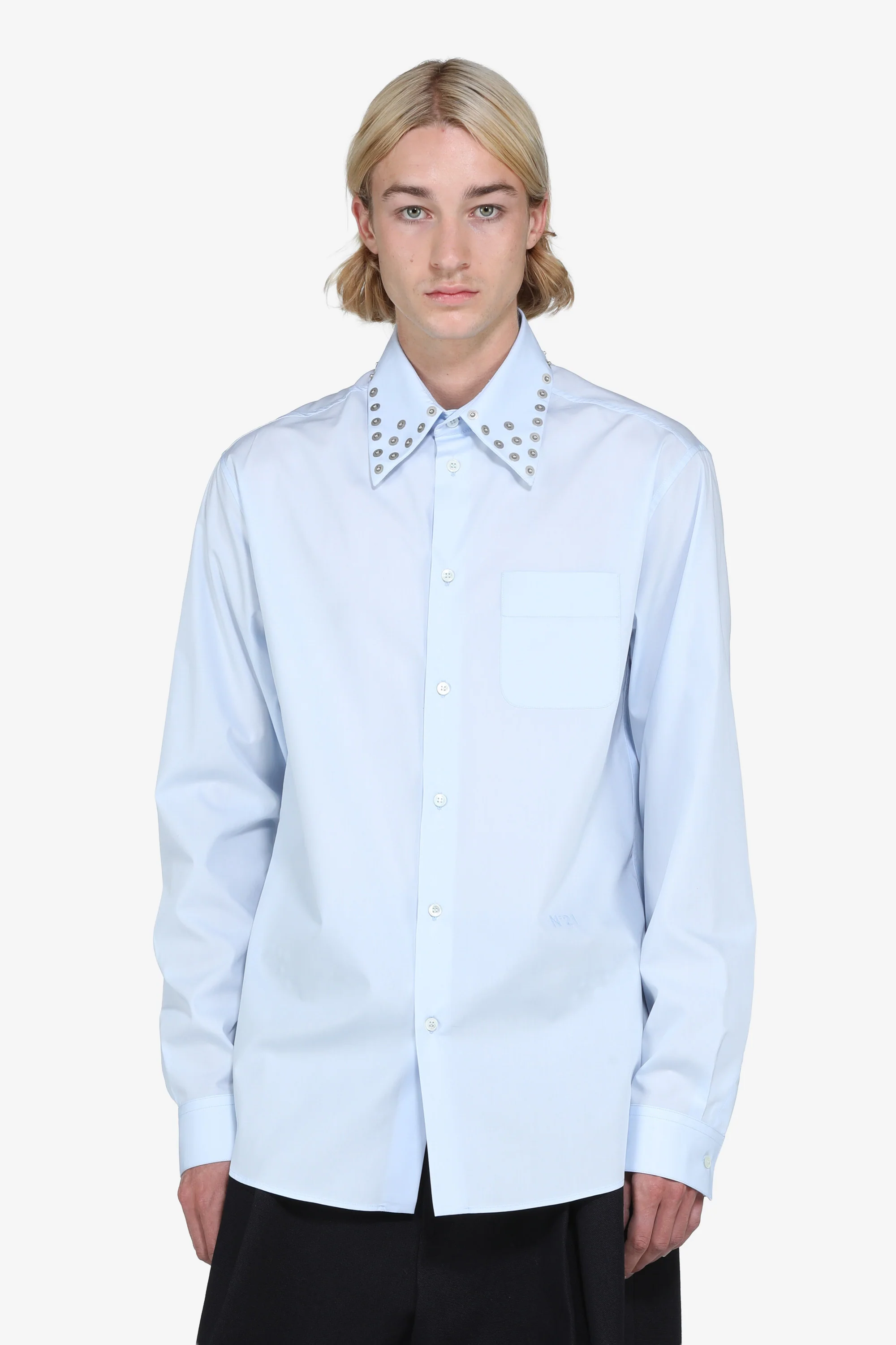 Camicia con borchie sul colletto