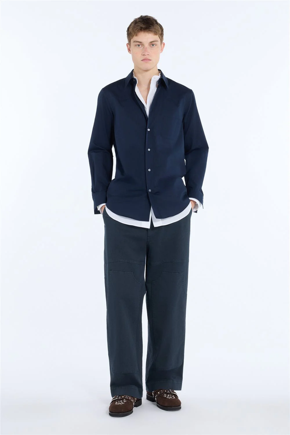 Camicia in cotone con taschino frontale e bottoni - Image 4