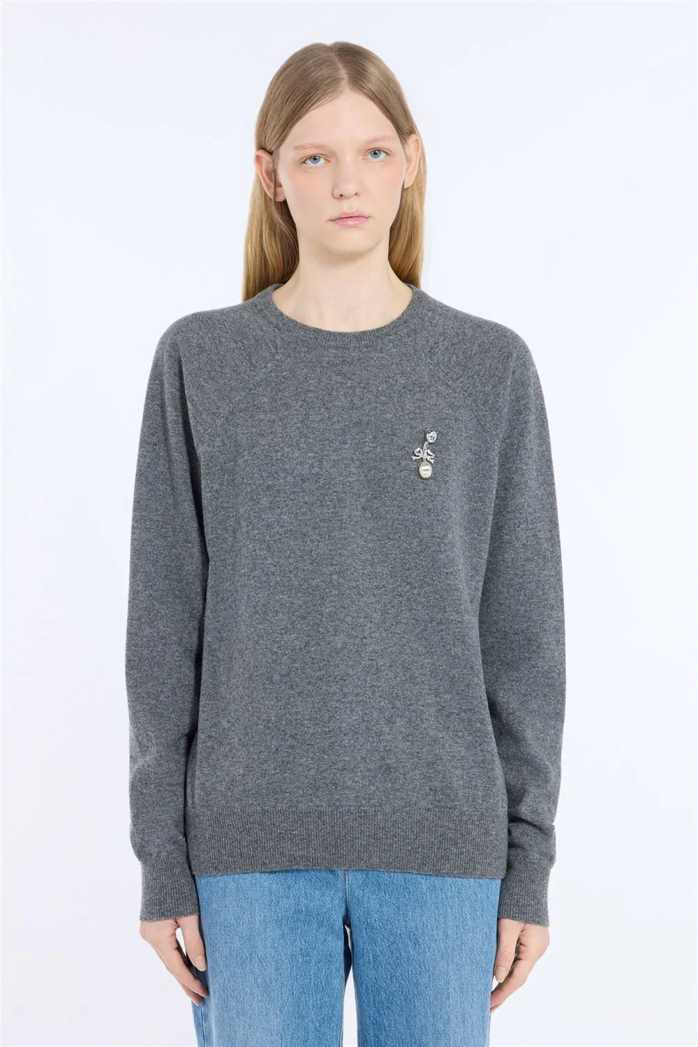 Maglia girocollo in lana con applicazione gioiello