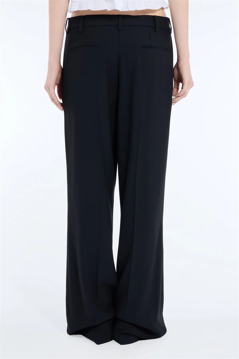 Pantaloni neri con pence e gamba ampia - Image 3