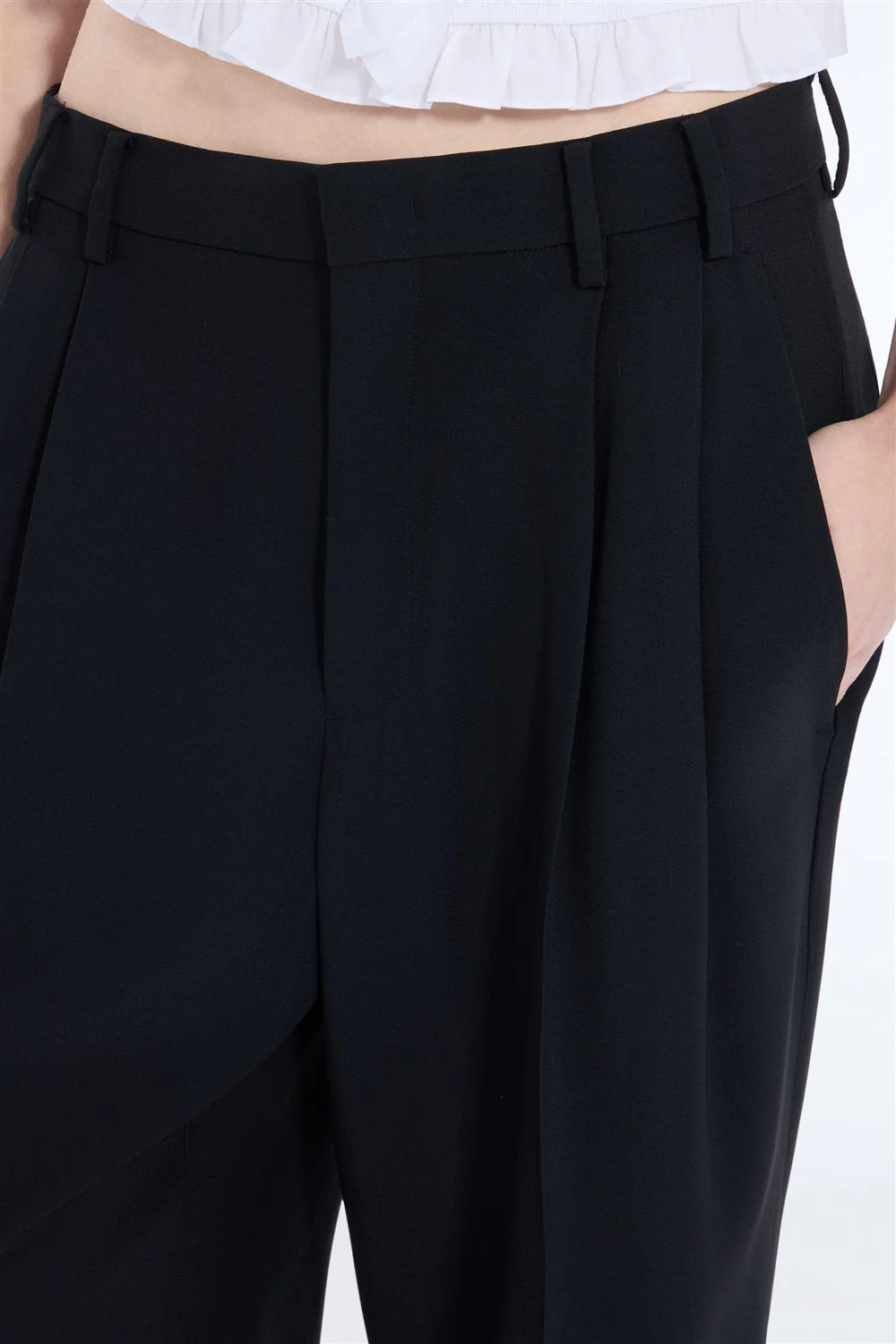 Pantaloni neri con pence e gamba ampia - Image 5