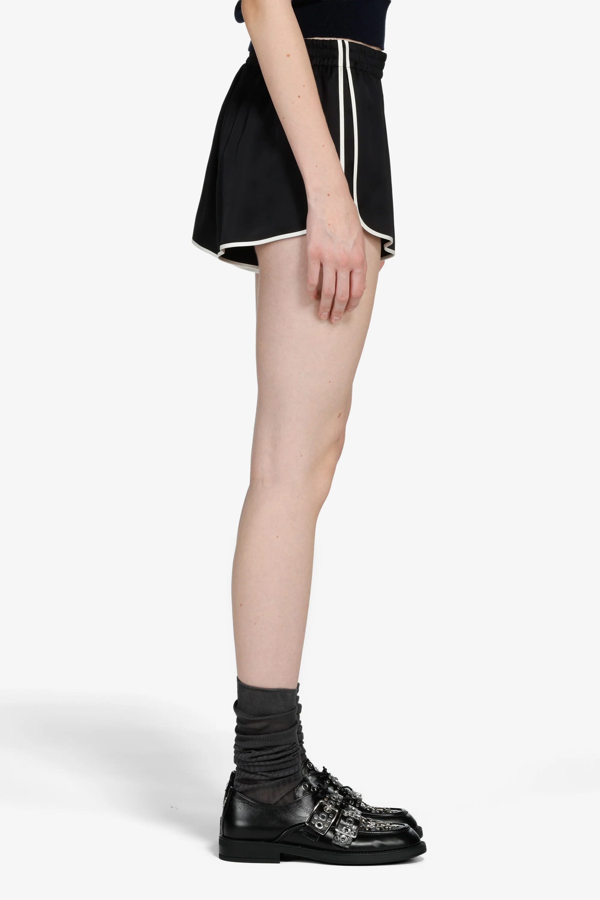 Shorts con profilo a contrasto - Image 4